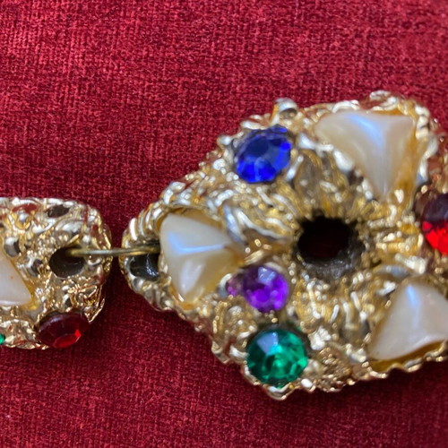 Vintage gold earrings like new with colorful stones and pearls