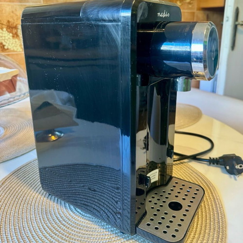 Nedis KAWD100FBK kettle like new, 2.5L hot water dispenser