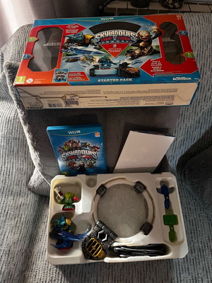 Skylanders Trap Team Starter Bundle Wii U complete, like new