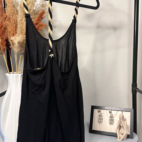 BSB airy top like new, black with gold-black braids
