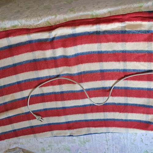 Electronic blanket used vintage, dimensions 1.57x0.60