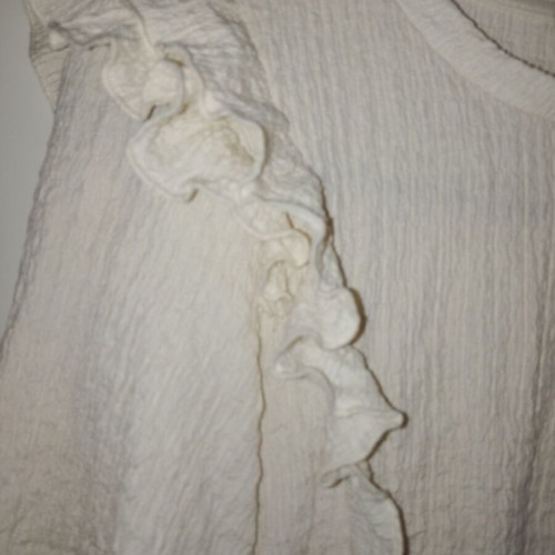 Blouse with three-quarter sleeves and ruffles Stradivarius like new, beige