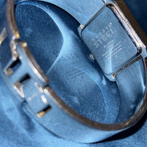 Fossil FS-2563 women's watch used, silver stainless steel cuff bracelet