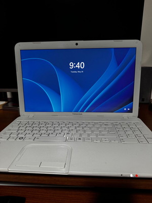Toshiba Satellite C855 laptop used, Intel Pentium, 15.6 inch HD screen