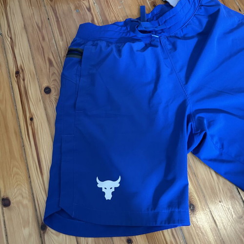 Under Armour Training Shorts blue, medium, like new