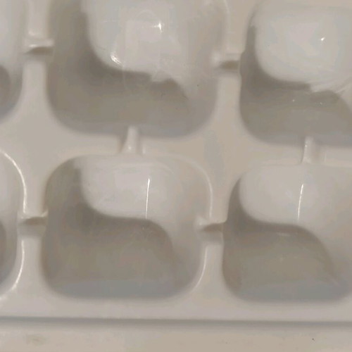 Classic ice cube tray white, like new