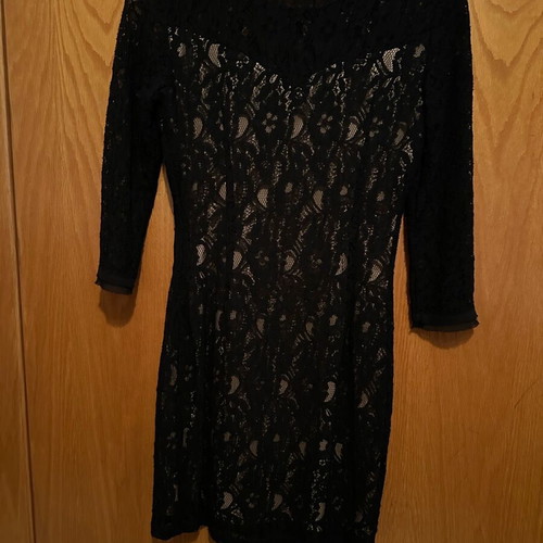 Guess dress XS black with beige lining like new