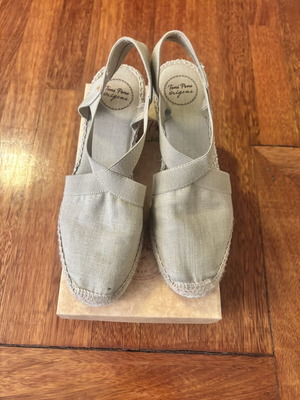 Toni Pons Ter espadrilles size 40 like new, beige