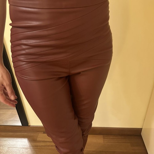 Zara high-waisted faux leather leggings with waistband and zippers new, burgundy