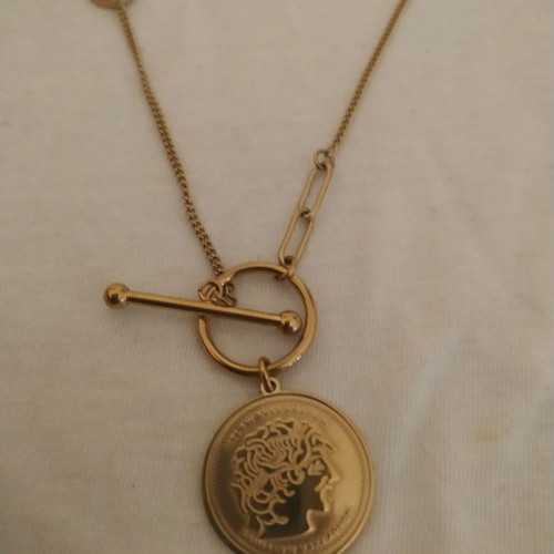 Long necklace pendant