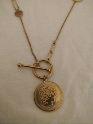 Long necklace pendant