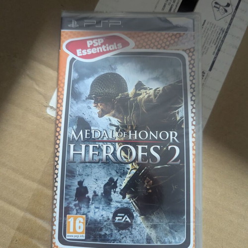 Medal of Honor Heroes 2 PSP Essentials new