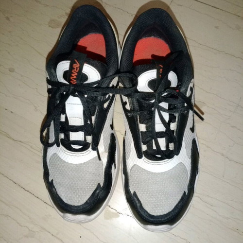 Nike Air Max Bolt athletic shoes used, size 38, white