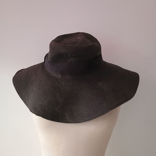 Women's summer hat black used EKG