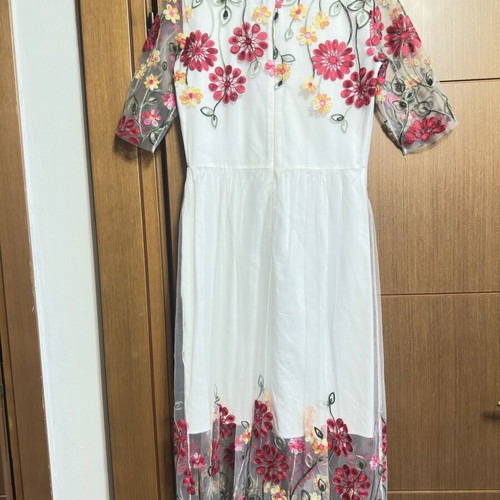 Airy dress new with organza and lace details