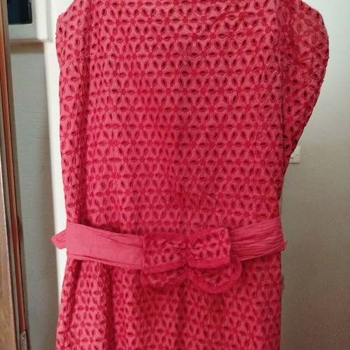 Fiorel dress like new, coral color, knee length with belt flower