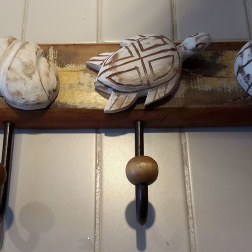 Wooden hanger new