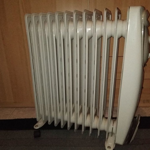 Delonghi HORK KH591925 oil radiator new, 11 fins, 2500W