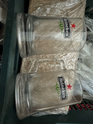Heineken collectible beer glasses like new, set of 2
