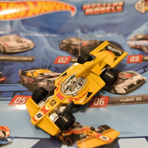 Hot Wheels mystery models Formula 1 and Formula flashback like new x2