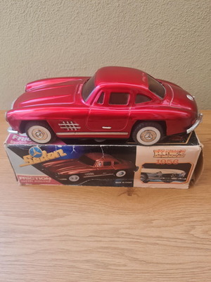 Mercedes SL tin model 1:18 with box, like new