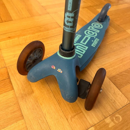 Mini Micro Deluxe kids scooter, dark green