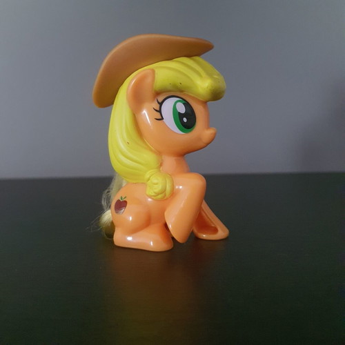 Applejack figure My Little Pony 2019 used