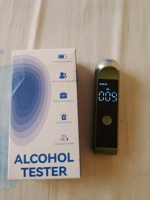 Alcohol tester with charger new