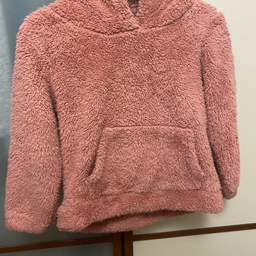 Girls' tracksuit set 4-5 years like new, pink furry fabric
