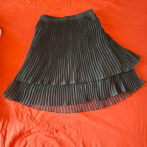 Vintage black pleated skirt New Tast used, size 42
