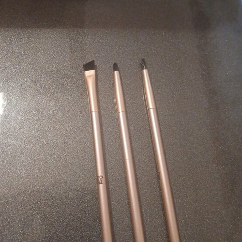 Makeup brushes new
