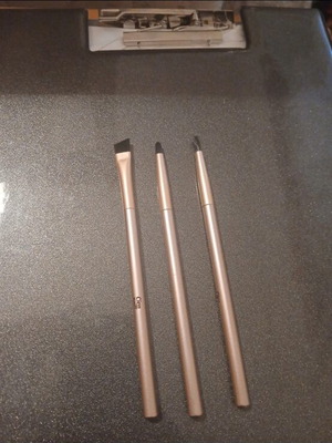 Makeup brushes new