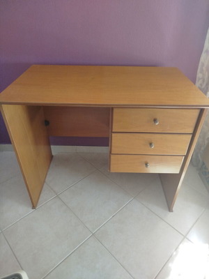 Desk used in good condition