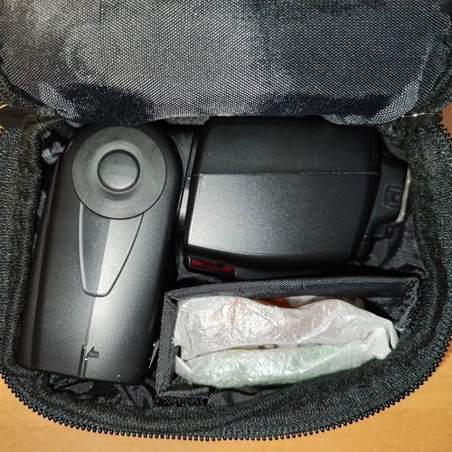 Nikon SB-700 flash with case and accessories