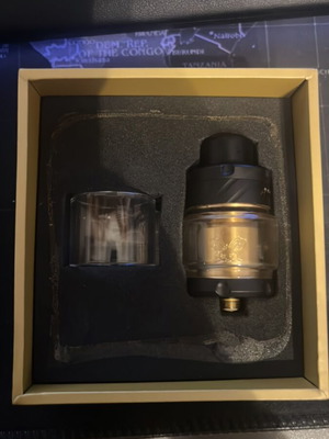 Hellvape Dead Rabbit V3 RTA 5.5ml σαν καινούργιο, μαύρο-χρυσό