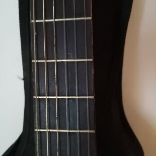 Classical guitar Ariana used with case