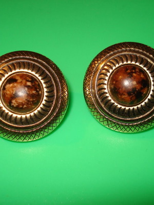 Clip-on earrings used