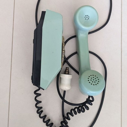 Safnat Milano vintage telephone used, bakelite turquoise 1979