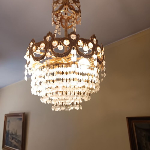 Small chandelier like new