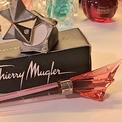 Mugler Angel hair clip and ring with compact parfum set