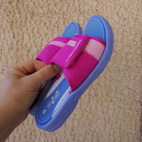 Giardino D'Oro flip flops for girls size 30 like new blue and pink