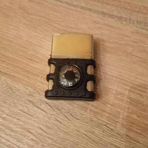 Oil lighter windproof with decorative compass new