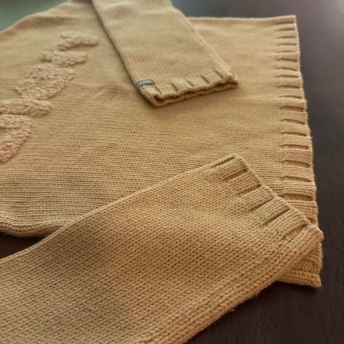 DKNY Jeans M beige thick knit sweater