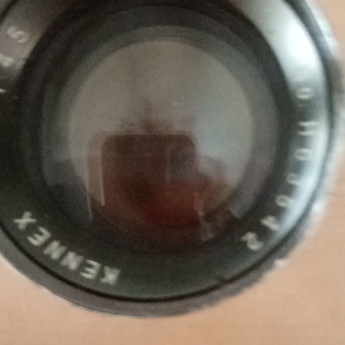 Kennex 200mm lens used, excellent condition, no scratches