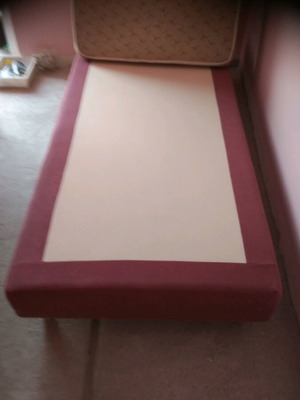 Κρεβάτι μονό υφασμάτινο εξαιρετικής ποιότητας με στρώμα