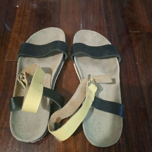 Two-tone sandals tied at the ankle size 38 used