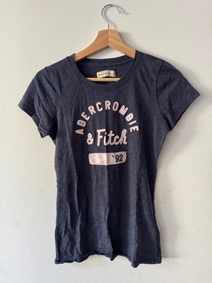 Abercrombie & Fitch T-Shirt like new, size S, blue