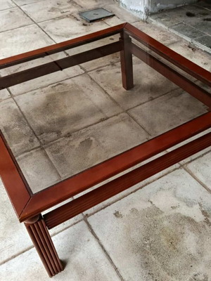 Coffee table 90x90cm like new