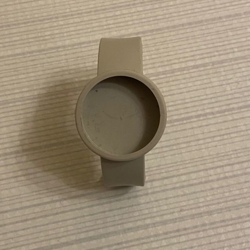 O clock strap size M used, beige