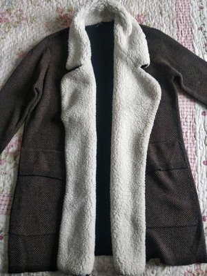 Esmara brown cardigan with white fur collar like new, size S